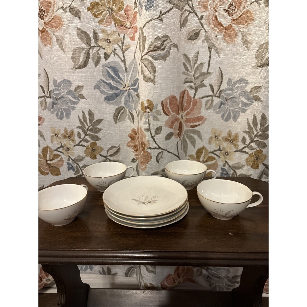 Kaysons Golden Rhapsody Fine China 4 Teacups & 4 Dessert Plates 1961 Gold Trim